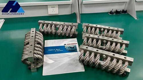 Precisión robusta: Soluciones de aislador de cable de acero serie JGX para medición de precisión