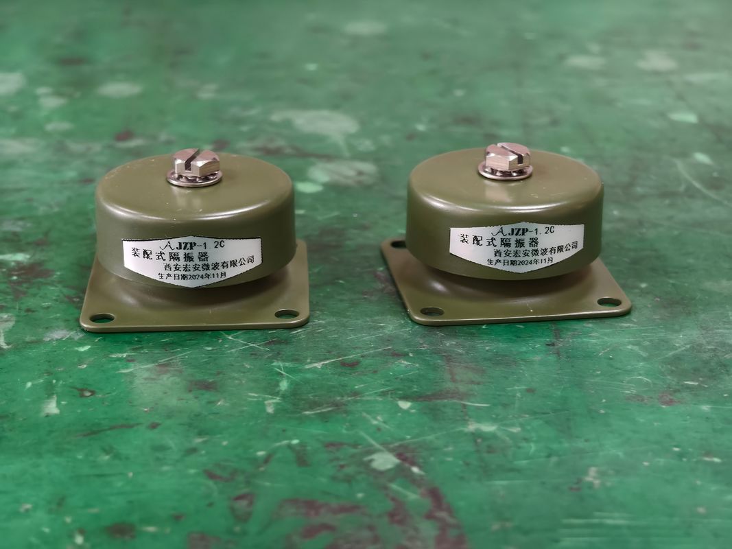 Amortiguador de goma JZP-2.0B-SC con orificios de anclaje y 30 mm de altura para una absorción de energía efectiva